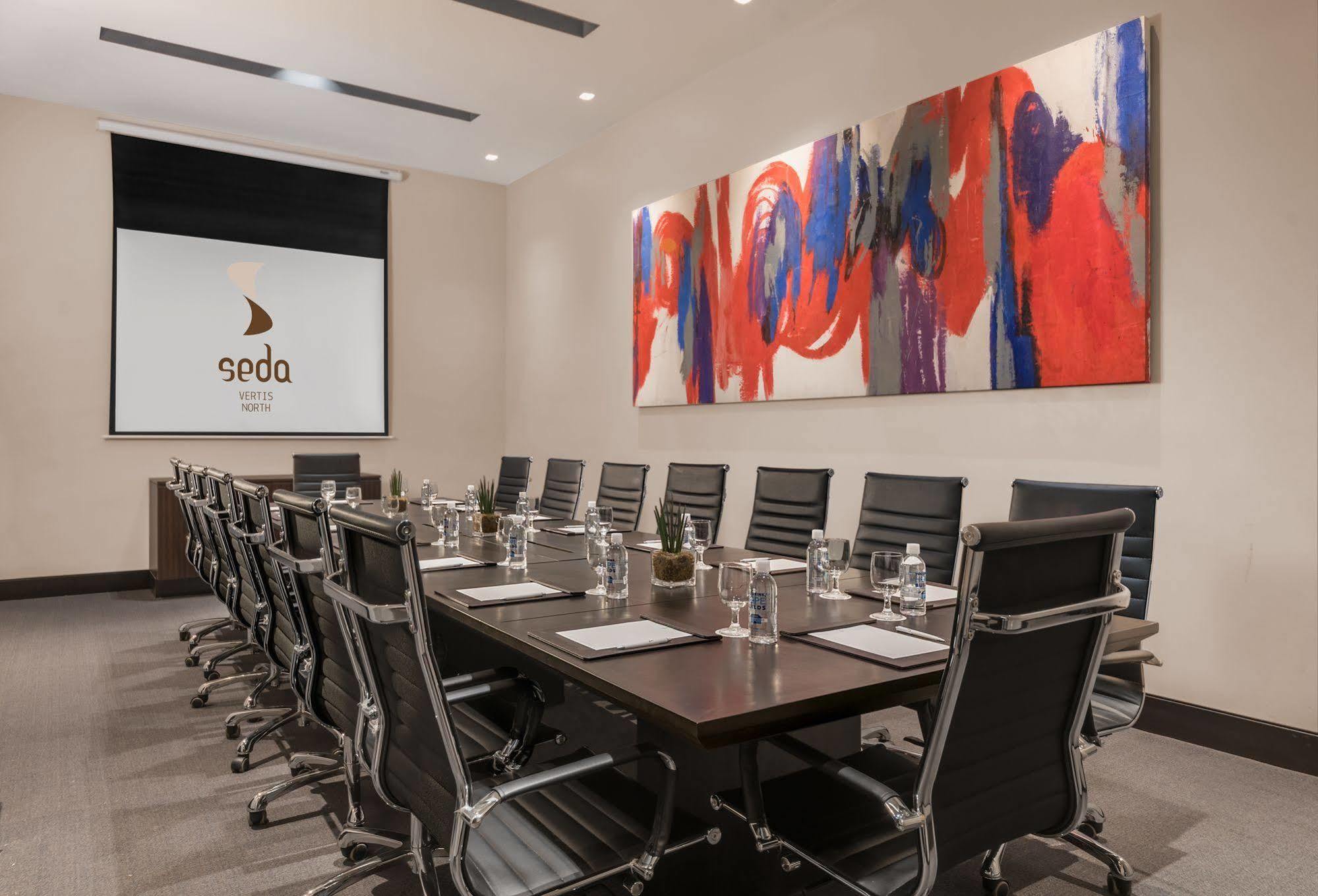 Seda Vertis North Кесон-Сити Экстерьер фото Boardroom at Seda Hotel